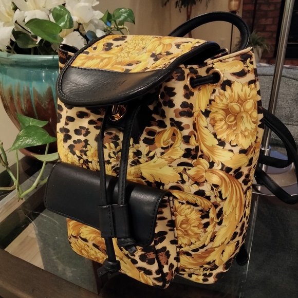 Versace Handbags - GIANNI Versace 🔥"BAROCCO' 🔥